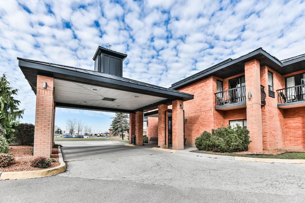 Travelodge By Wyndham Chatham Экстерьер фото